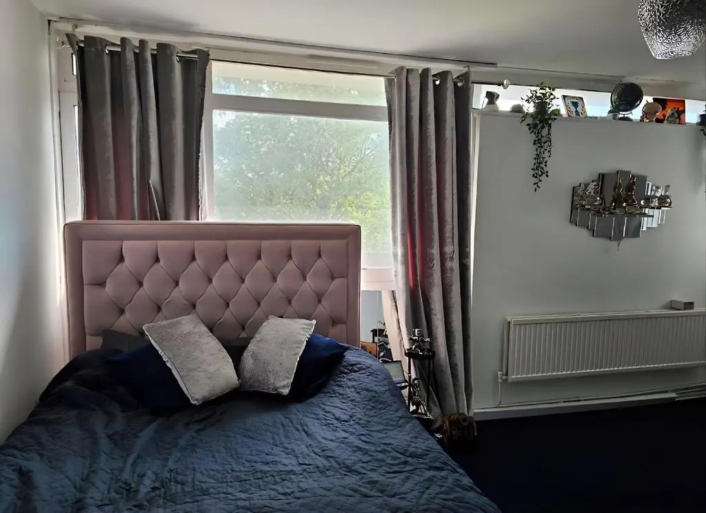 Double Room With Balcony Near Park London United Kingdom